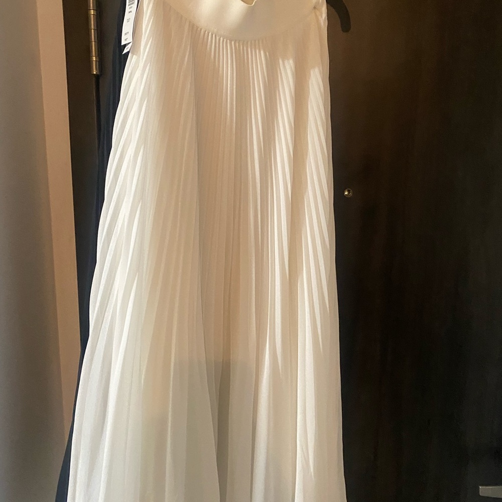 Aritzia White Pleated Twirl Skirt